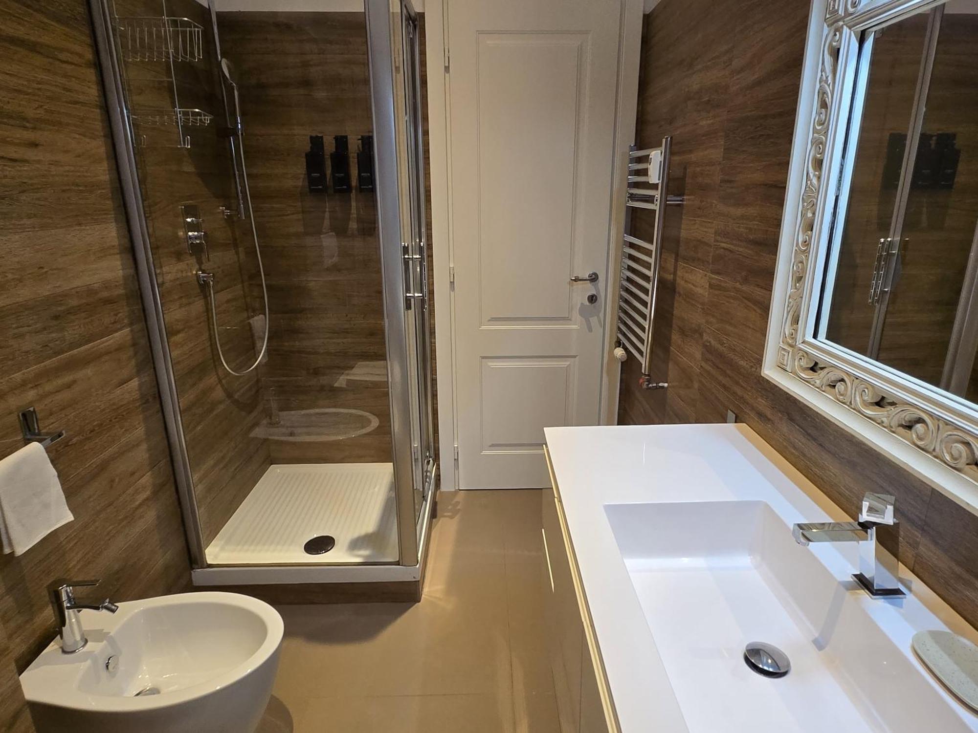 Rhome - Luxury Sharing Apartment Rom